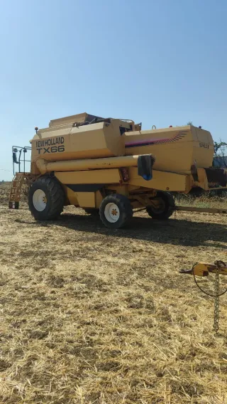 New Holland TX 66 Cosechadora