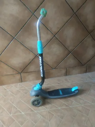 Patinete 3 Ruedas Azul y Negro