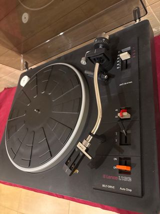 Tocadiscos Lenco Belt-Drive Negro