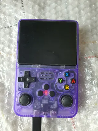 Consola portátil morada