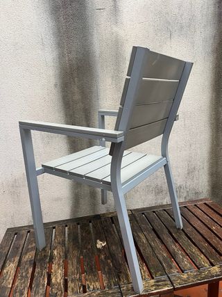 Silla de exterior gris