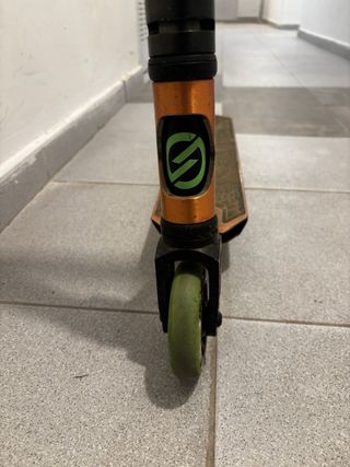 Patín de patinaje freestyle profesional Costó 150€