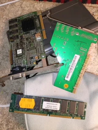 Tarjeta Gráfica ATI Rage 128 y Tarjeta Sonido