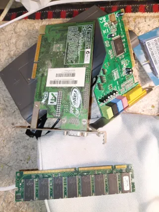 Tarjeta Gráfica ATI Rage 128 y Tarjeta Sonido