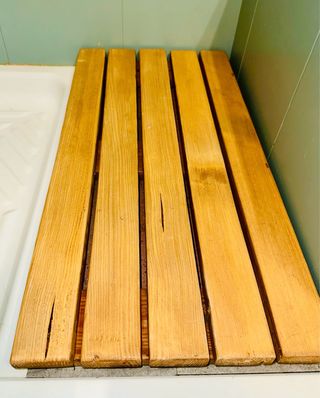 Soporte madera antideslizante a medida.