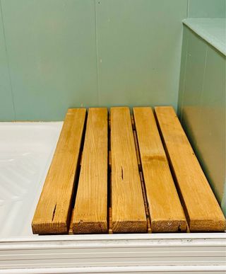 Soporte madera antideslizante a medida.