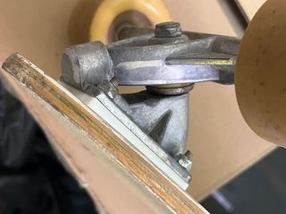 Longboard Oxelo con diseño colorido