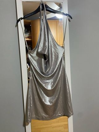 Vestido plateado Stradivarius