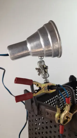 Lampada da officina metallo con morsetti