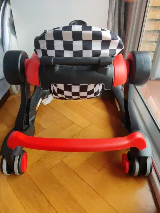 Andador infantil 4 en 1 estilo coche de carreras