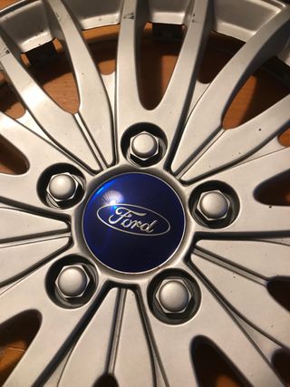 Tapacubos Ford Fiesta 15 (Radio)