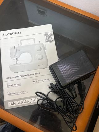 Máquina de coser Silvercrest con funda
