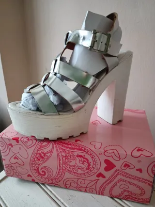 Zapatos de tacón con plataforma
