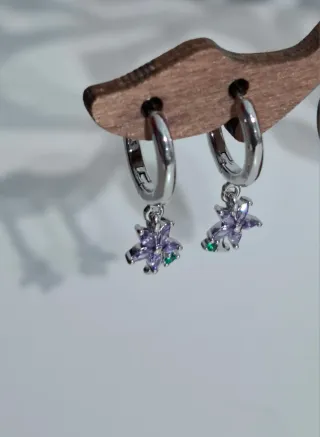 Pendientes de flor con circonitas