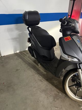 Piaggio Liberty 125 gris Kilometros 5,000