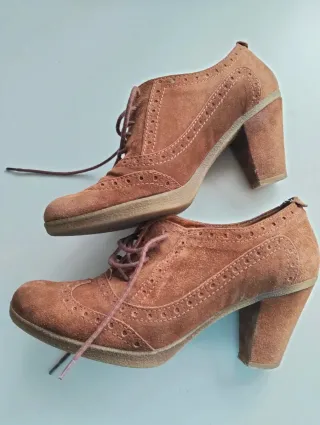 Zapatos tacón cordones ante marrón T.36