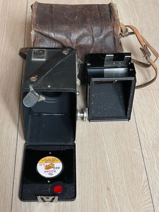 Cámara de cajón Kodak Six-20 Brownie D