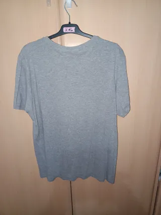 Camiseta Nike Hombre Gris