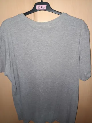 Camiseta Nike Hombre Gris