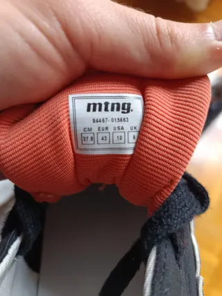 Zapatillas de paseo Mustang negras y naranjas