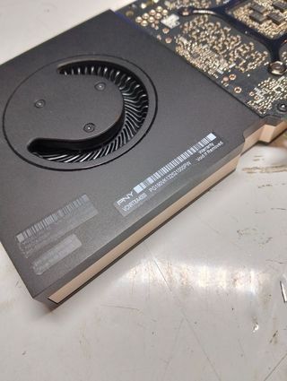 Tarjeta gráfica profesional NVIDIA RTX A4000 16 GB GDDR6 PG190