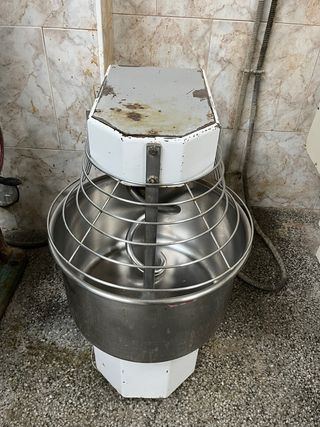 Se vende maquinaria de panadería