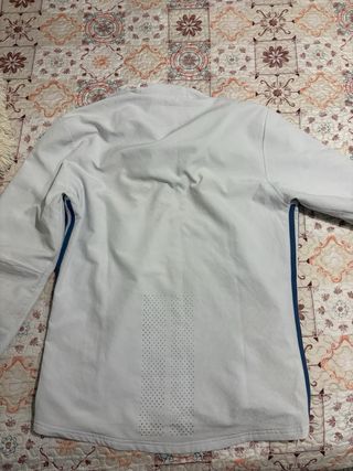 Chaqueta Adidas Real Madrid Blanca y Morada