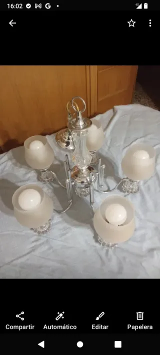 Lámpara de cristal plateada