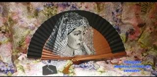 Abanico pintado a mano La Macarena