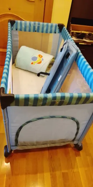 Cuna de viaje portátil