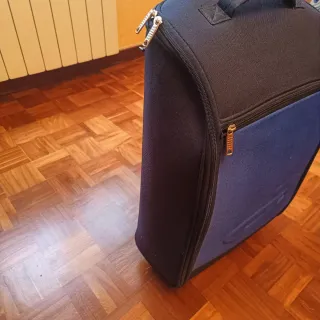 Maleta cabina ruedas 55x31x19 cm sin uso