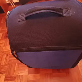 Maleta cabina ruedas 55x31x19 cm sin uso