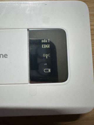 Mini Router WiFi Vodafone R201 + MicroSD