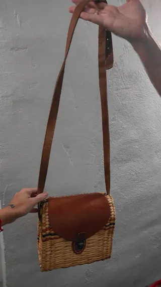 Bolso de paja y cuero