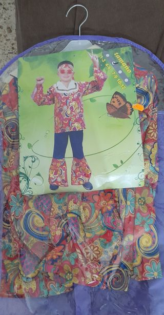 Cuatro disfraces de niño nuevos