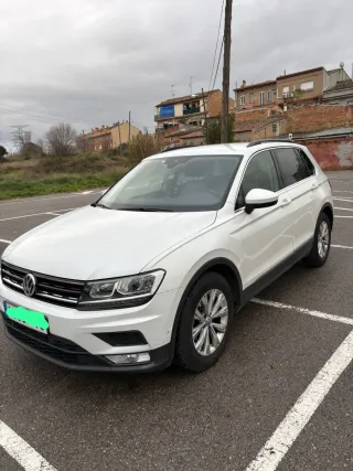 Volkswagen Tiguan 2017•