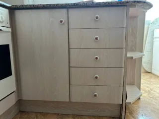 URGENTE Muebles de cocina beige y marrón