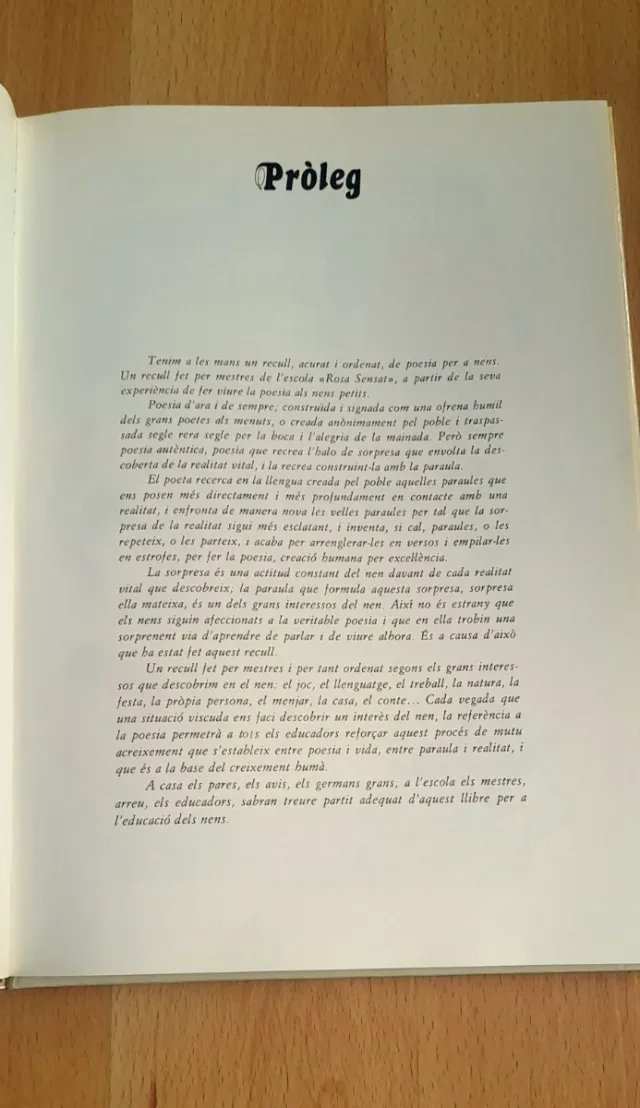 Recull de poemes per a petits i grans.