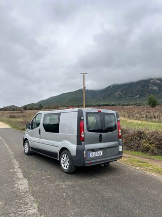*Renault Trafic 2.5 dCi 135cv – 6 plazas*