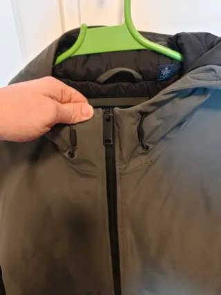 Cazadora Dockers verde con capucha