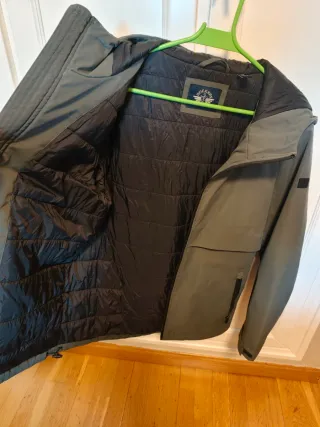 Cazadora Dockers verde con capucha