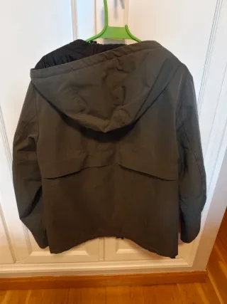 Cazadora Dockers verde con capucha