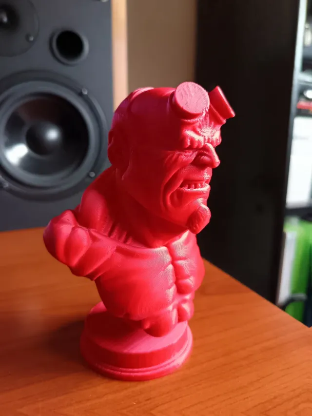 Busto Hellboy Rojo 13cm
