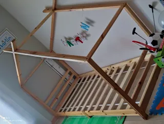 Cama infantil madera estilo casita