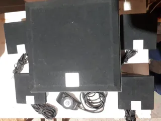 Altavoces negros 5.1