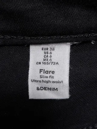 Jeans neri a zampa nuovi. H&M flare