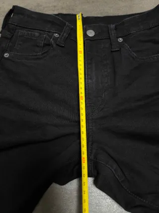 Jeans neri a zampa nuovi. H&M flare