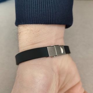 Pulsera masculina de acero y silicona