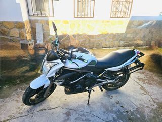 Kawasaki ER6N Blanca