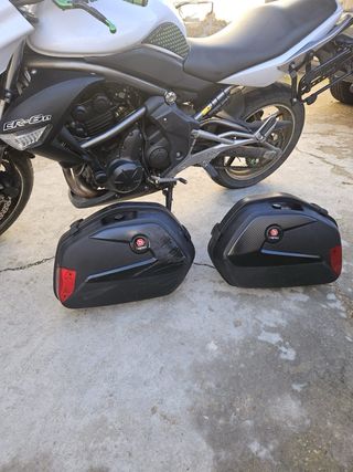 Kawasaki ER6N Blanca